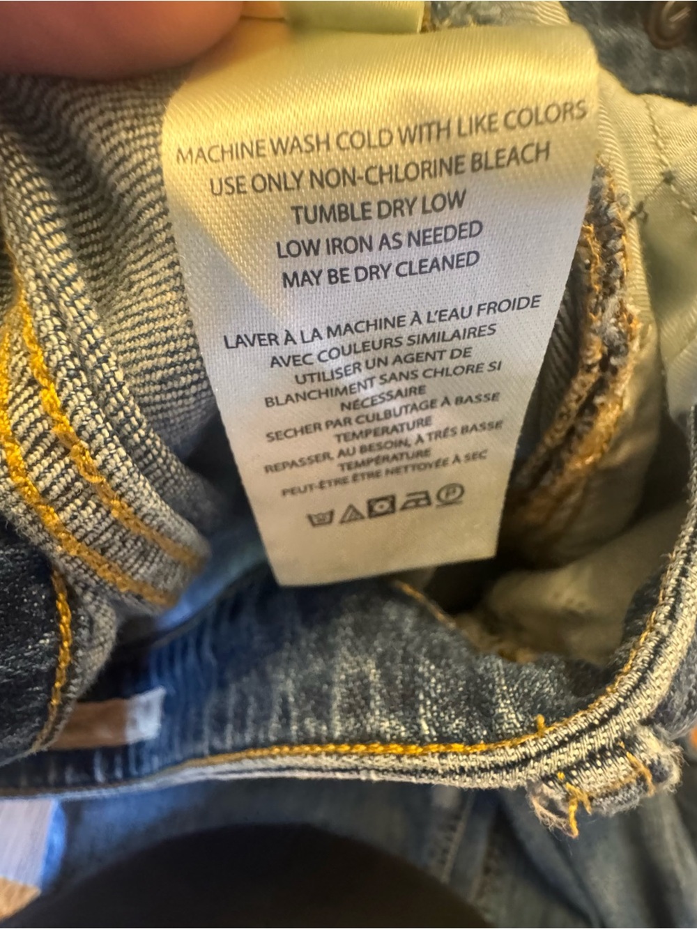 Anthro Pilcro The Bow Boyfriend Jeans Bleach Barrel Style Size 29 Fray Ankle - Picture 15 of 16